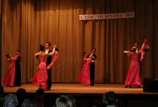 Mozgalmas április...fellépések